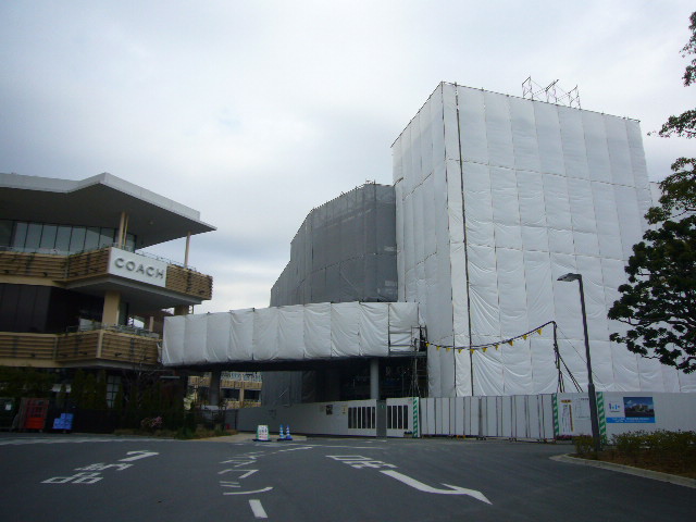 ららぽーと横浜 立体駐車場増設もほぼ終盤 セン南 川和 鴨居開発ものがたり