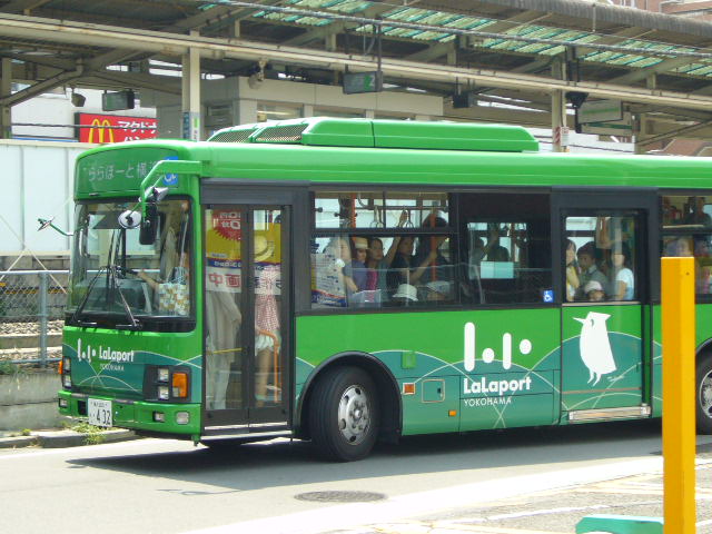 ららぽーと横浜のシャトルバスはこの暑さで結構人気 セン南 川和 鴨居開発ものがたり